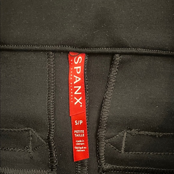 SPANX Classic Black Cropped Pants - Picture 2 of 7